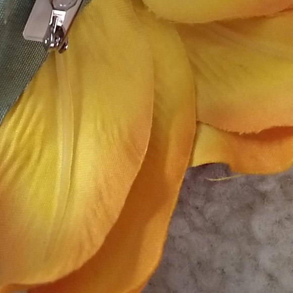 vintage y2k 00s large 3D rosette blossom flower pin brooch - Picture 4 of 6